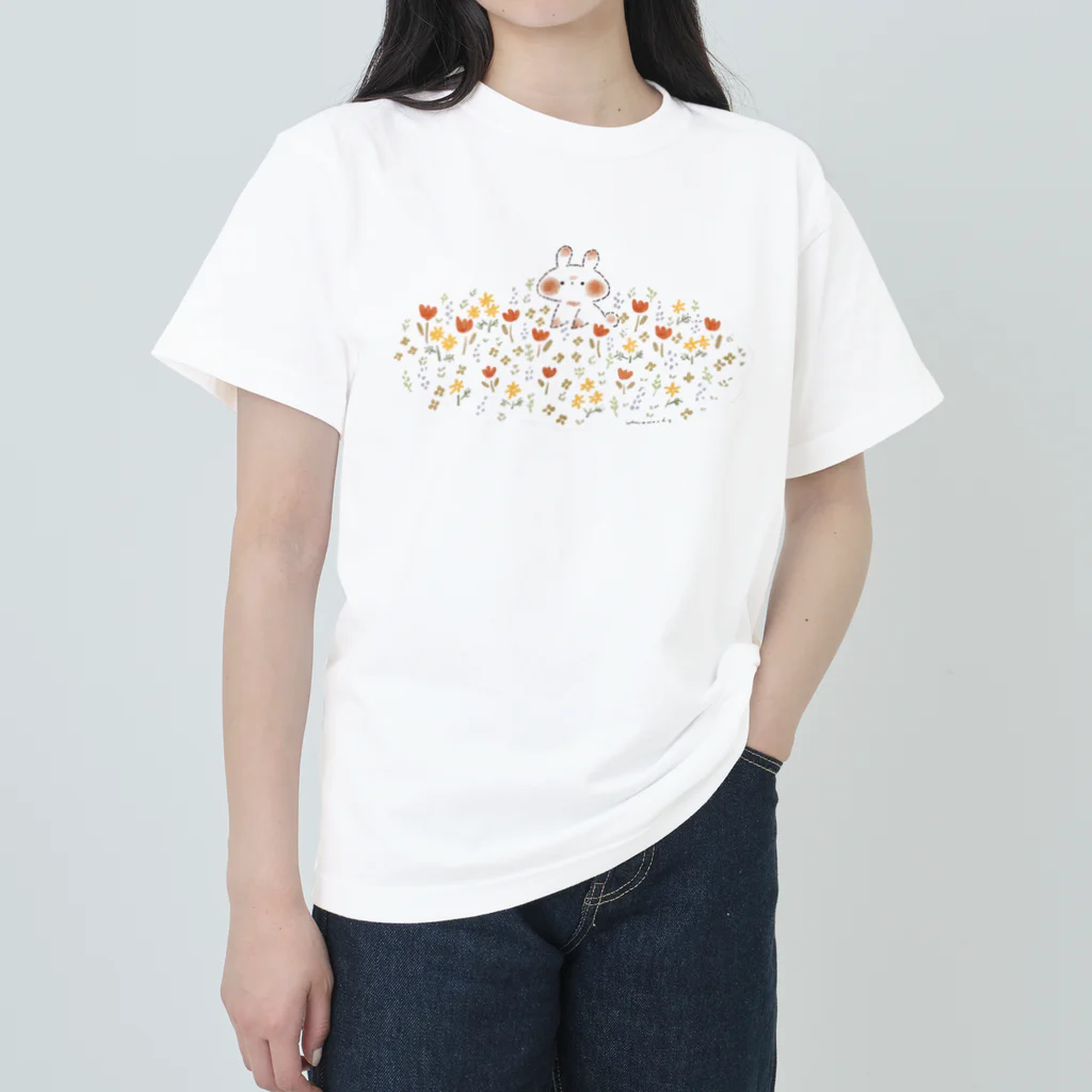 ＊momochy shop＊のお花畑とうさぎ ヘビーウェイトTシャツ