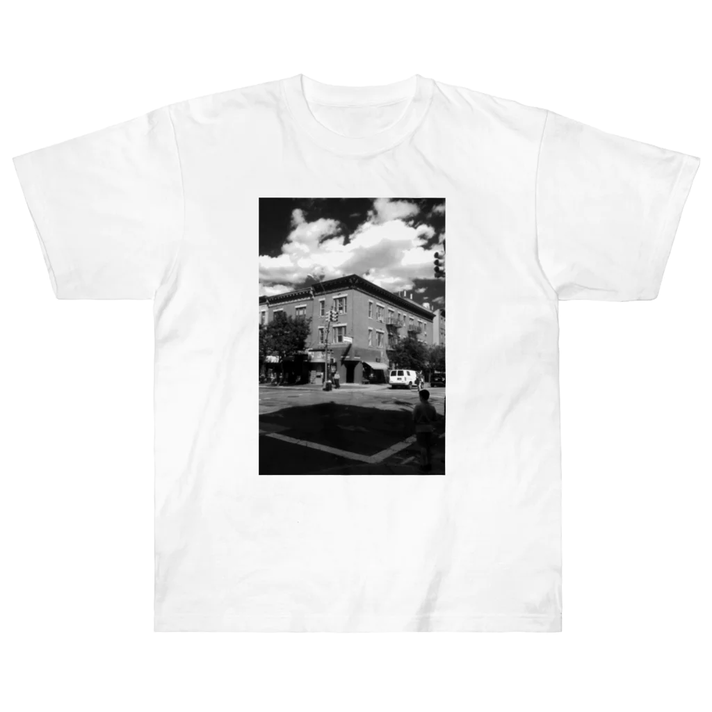 Kajihitoのブルックリンの街角 Heavyweight T-Shirt