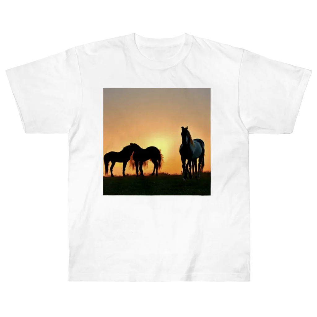 宇宙開発デザイン科の夕陽の中の馬 Heavyweight T-Shirt