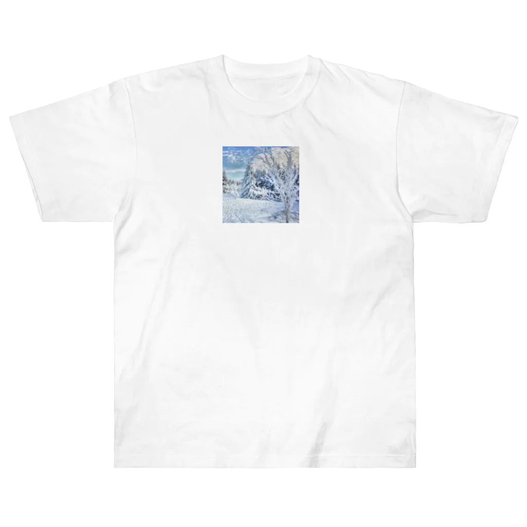 白銀屋の美しい冬の景色 Heavyweight T-Shirt