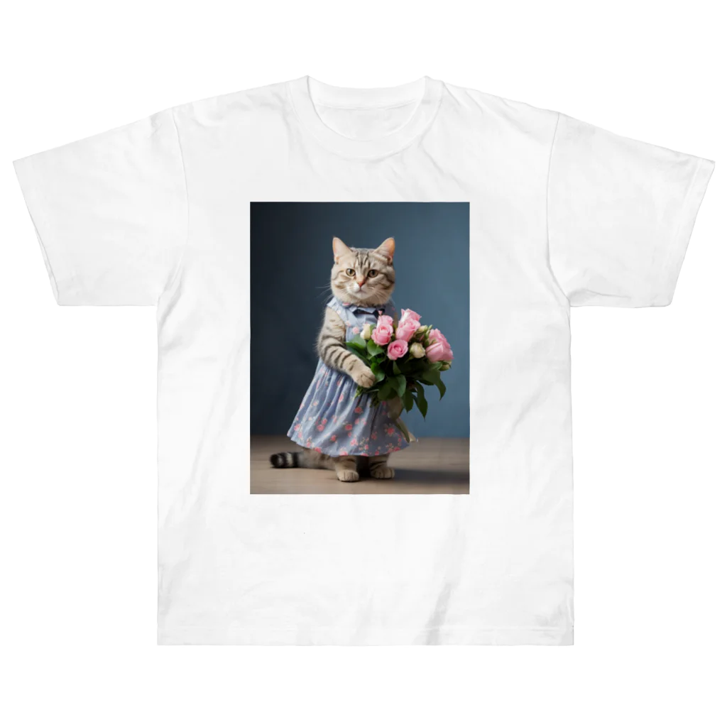 kuronyansuzuのお祝いの花束を持っているアメショーちゃん ヘビーウェイトTシャツ