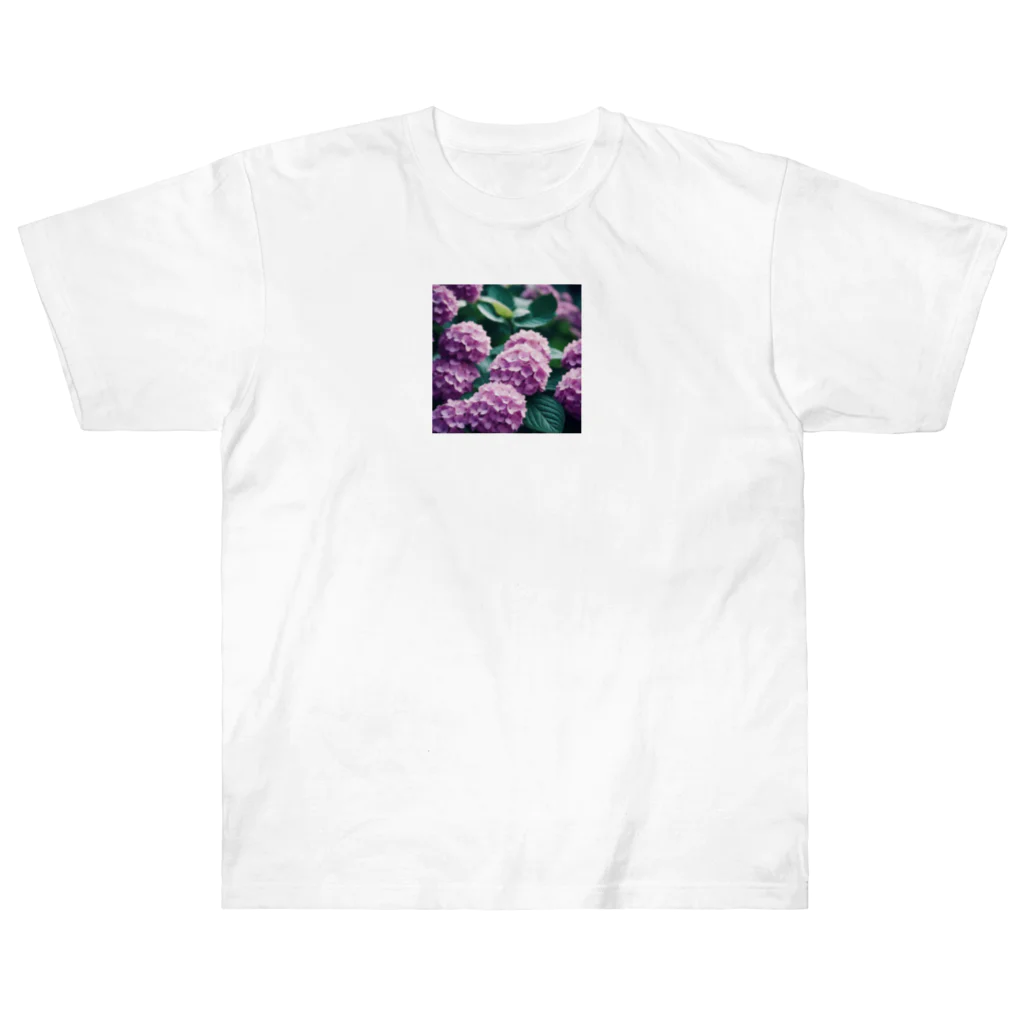 neat55のアジサイの球状の花房 Heavyweight T-Shirt