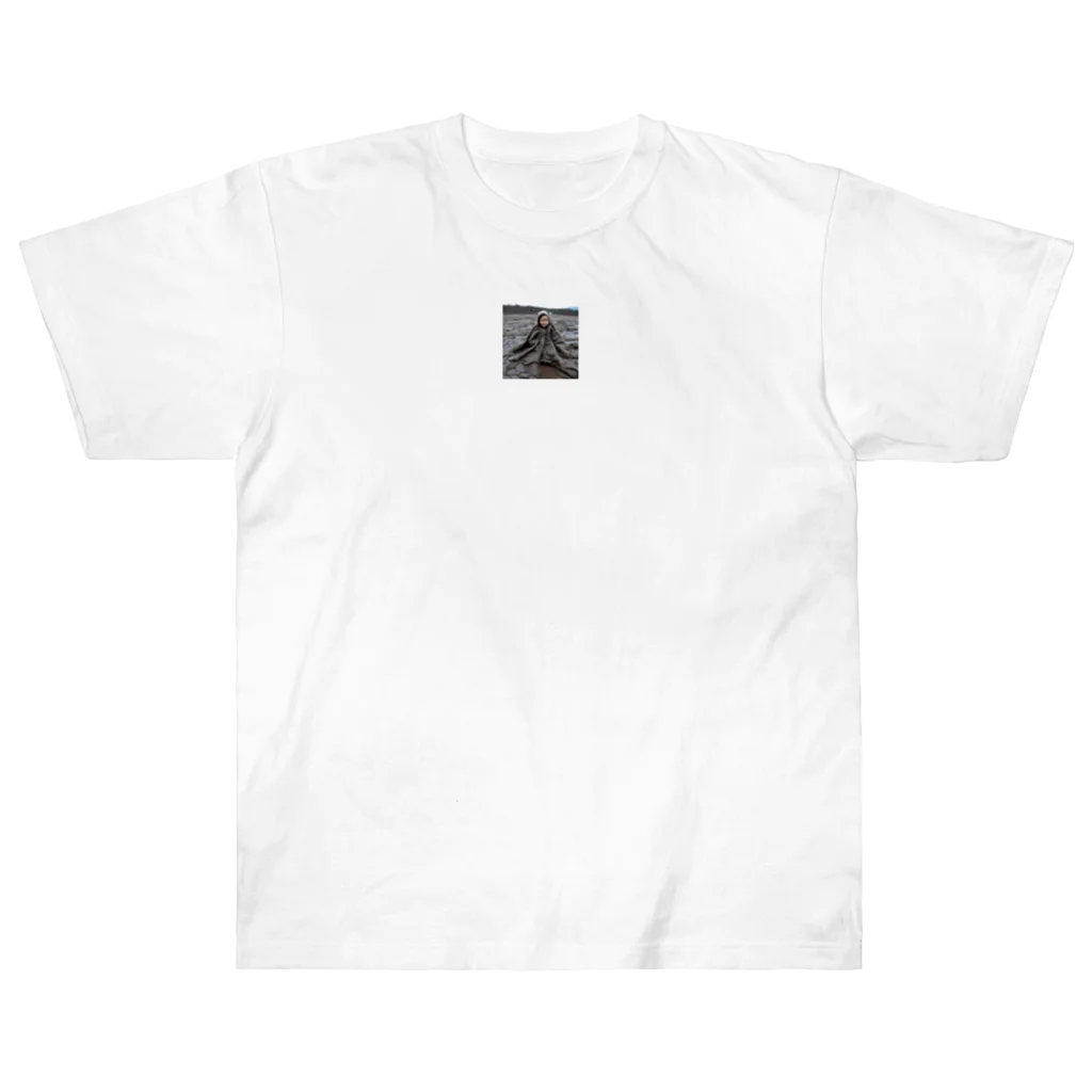 gabliel.の泥遊びをする子ども Heavyweight T-Shirt