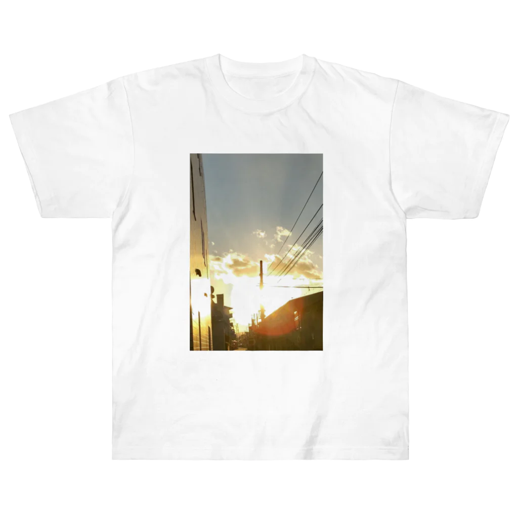 NANASHOPの夕暮れの街角 Heavyweight T-Shirt