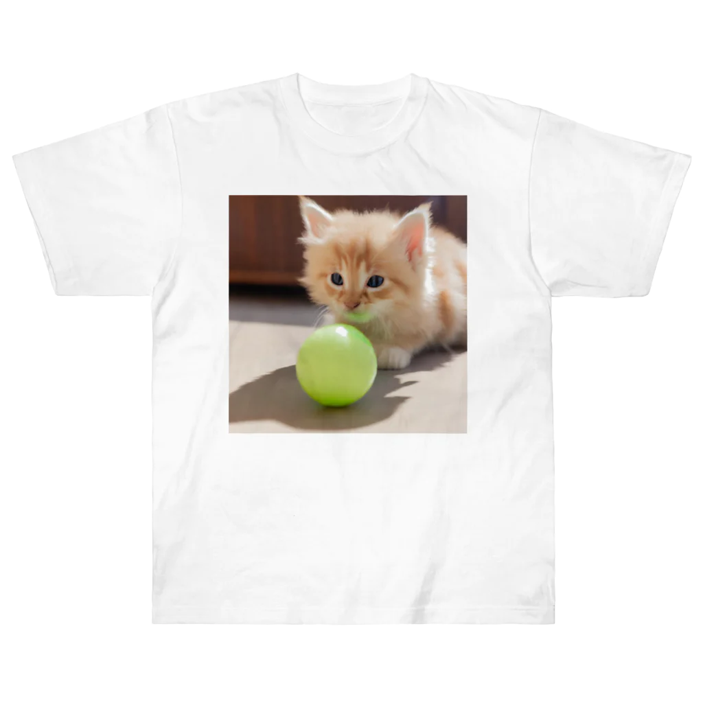 SkyBlueのもふもふな子猫 ヘビーウェイトTシャツ