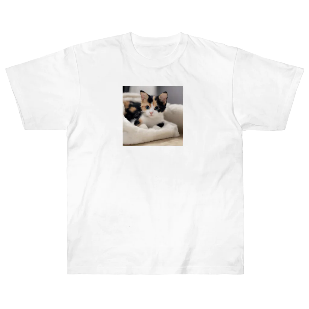 癒しリフレッシュの愛らしい子猫ちゃん Heavyweight T-Shirt