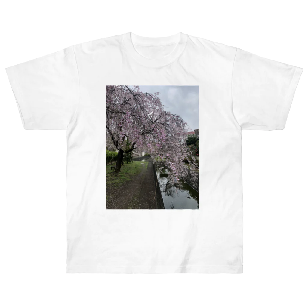 saitama-eit88の川桜 Heavyweight T-Shirt