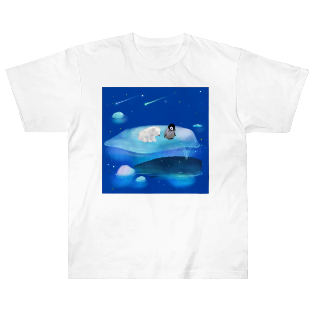 NORIMA'S SHOP の漂流した氷の上でクジラを眺めるしろくまくんとペンギンちゃん Heavyweight T-Shirt