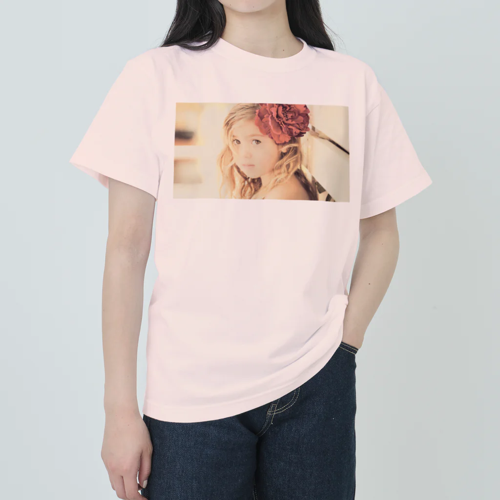 poppy22のセピアなフラワーガール ヘビーウェイトTシャツ