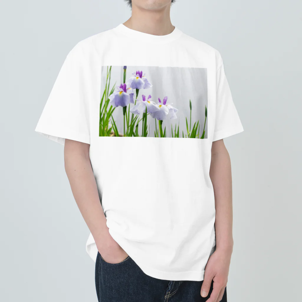 akane_art（茜音工房）の癒しの風景（花菖蒲） Heavyweight T-Shirt