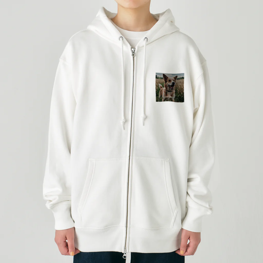 kokin0の畑で微笑む犬 dog smailing in the ground Heavyweight Zip Hoodie