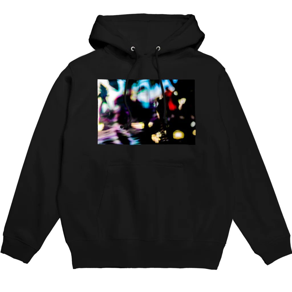 PRiSMiCSのboundary Hoodie