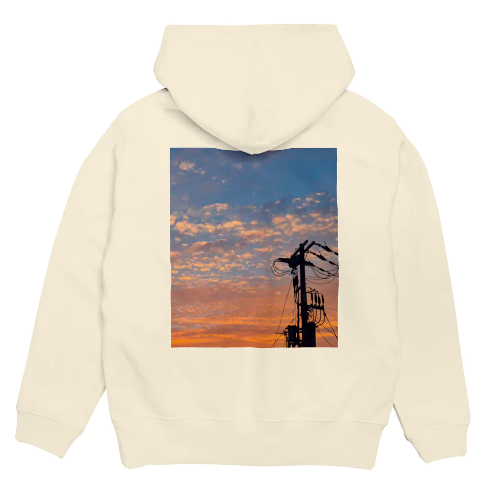 クロウサギ王の清水の夕暮れ Hoodie:back