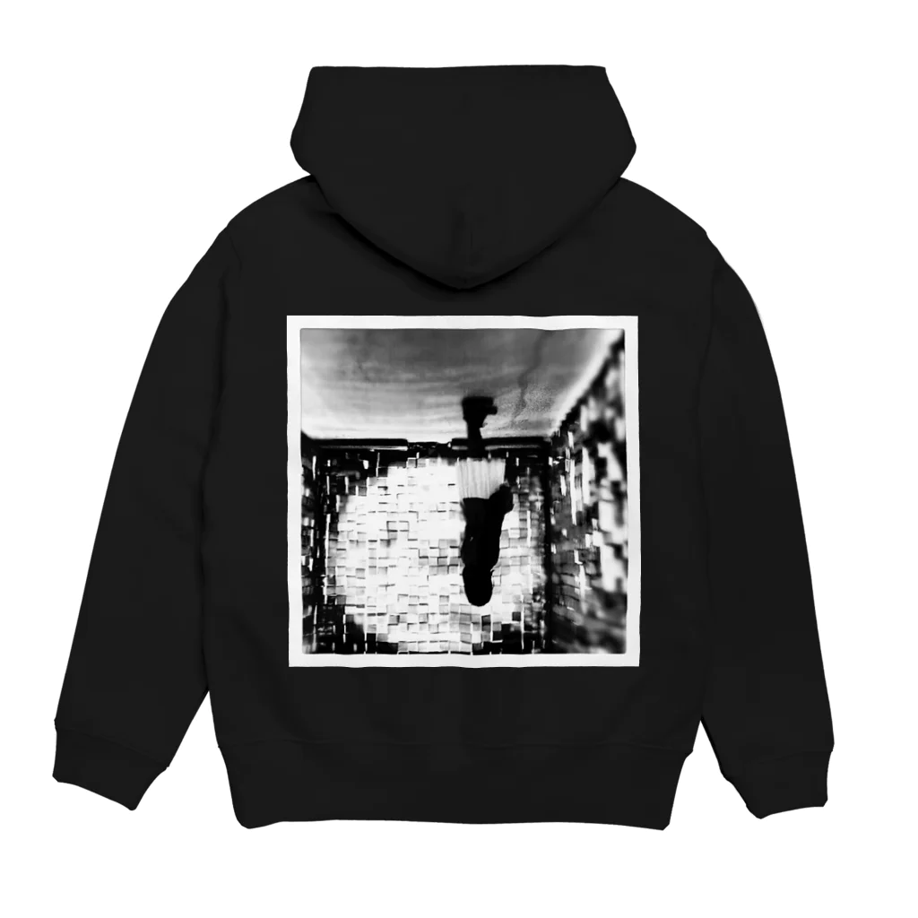 NagamiPoppyの逆さ Hoodie:back