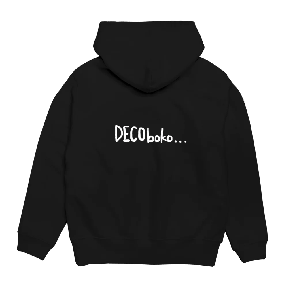 まきびしのDECOboko モノクロ Hoodie:back