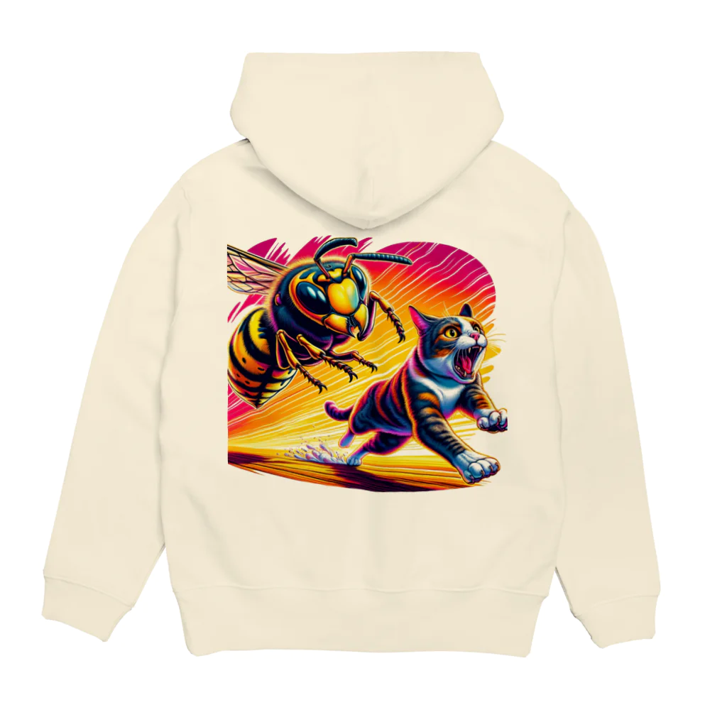 SUZUMEBACHI-HUNTERのオオスズメバチと追いかけっこ【ねこちゃん編】 Hoodie:back