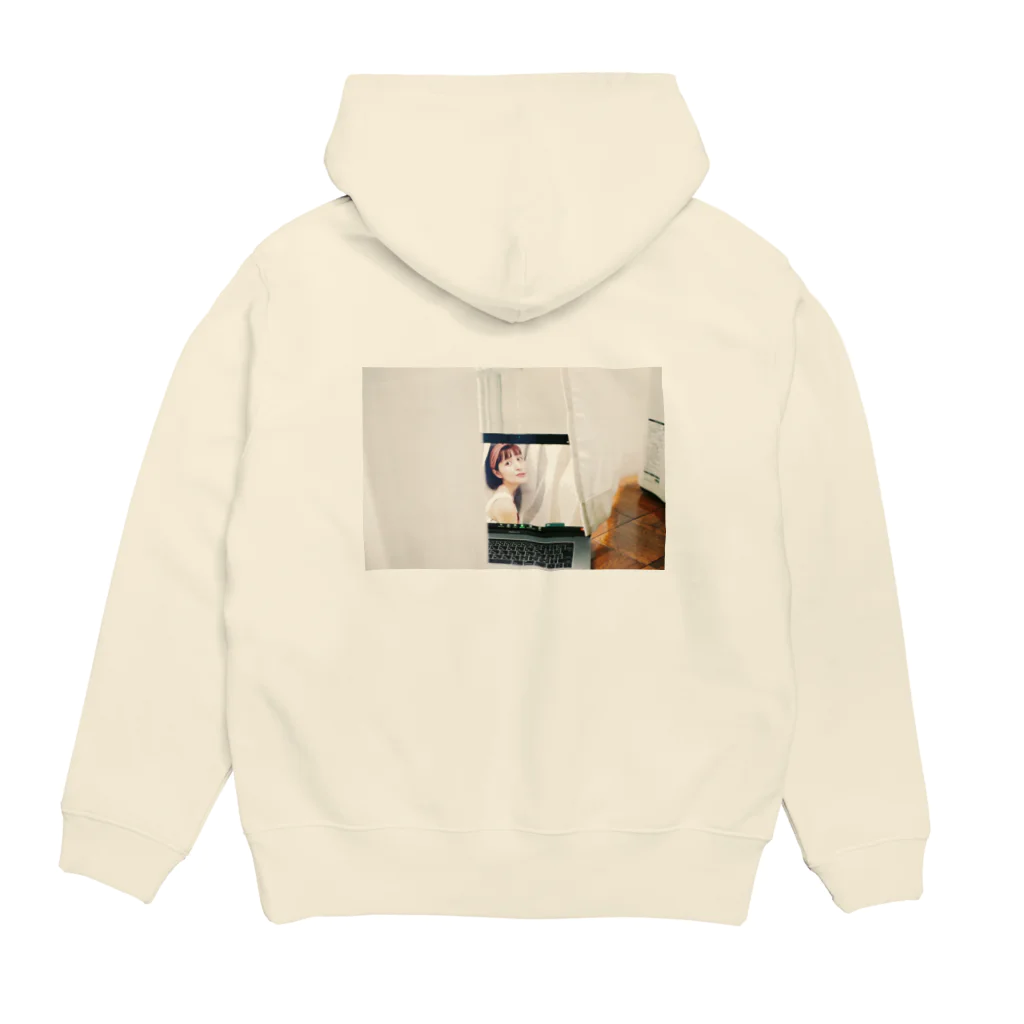 ななせのおみせのうしろのリモート Hoodie:back