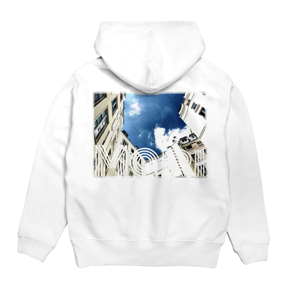 Memento Moriのパリの空〜MORIを添えて〜 Hoodie:back