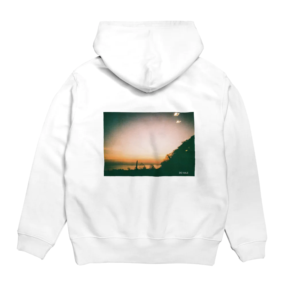 IKI-HAJIのsunrise Hoodie:back