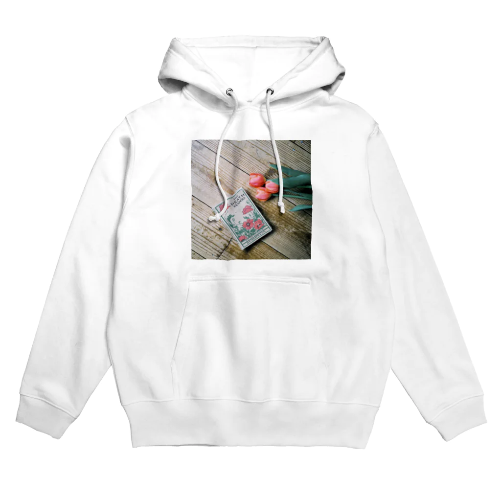 haruka146のレトロな本とチューリップ Hoodie