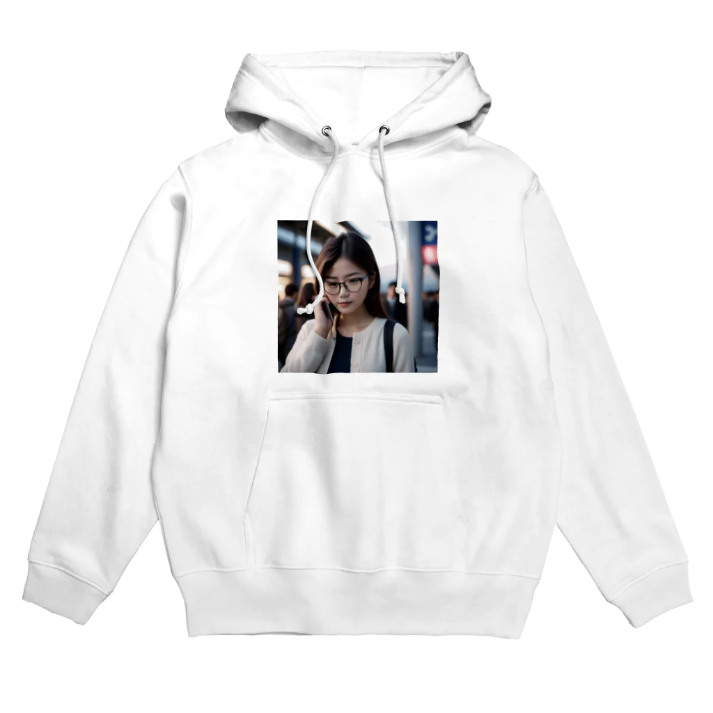 人工知能的絵画商品店の通話中亜細亜美女 Hoodie