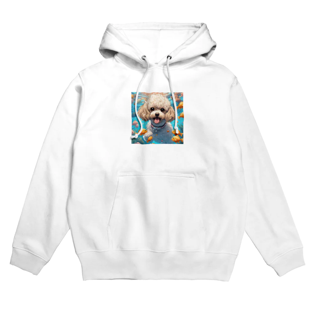 ワンちゃん大好きの熱帯魚と遊ぶトイプードル Hoodie