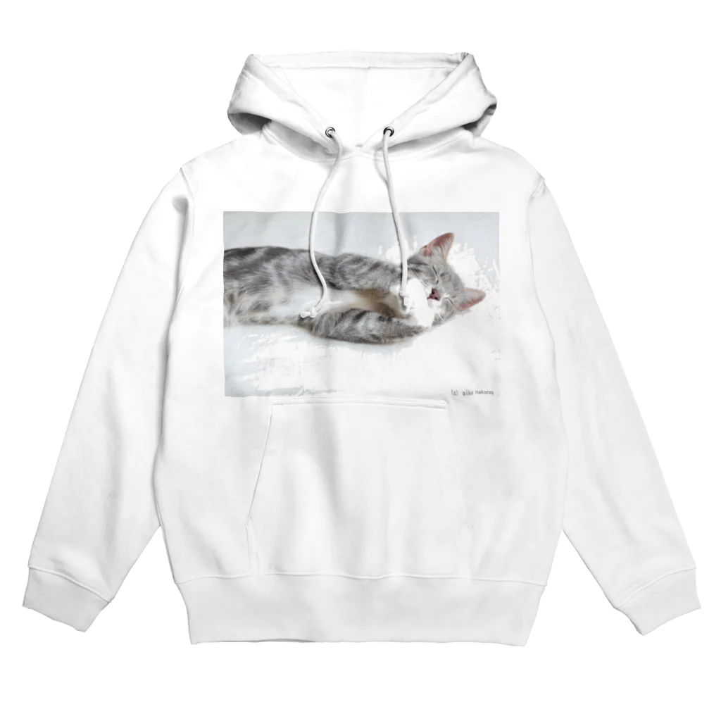 Aiko Nakanoのまだ眠いの。起こさないで。 Hoodie