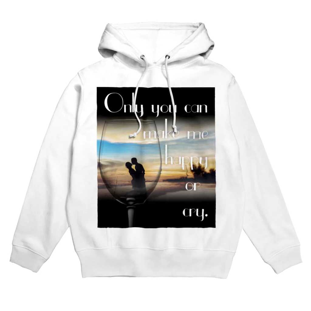 Mr.Rightのワイングラスに映るロマンチックなカップルたち「Only you can make me happy or cry.」 Hoodie