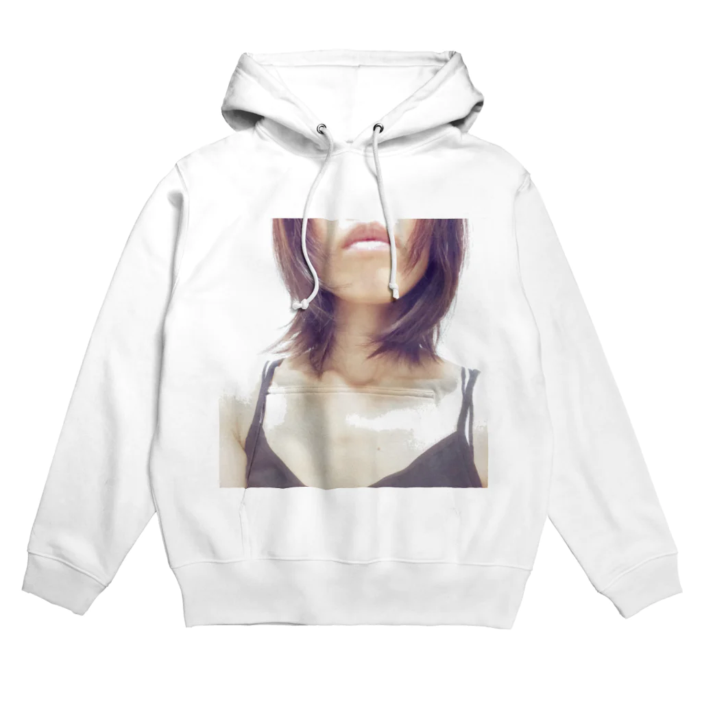 asami･:* ೫̥♡*のindependence Hoodie