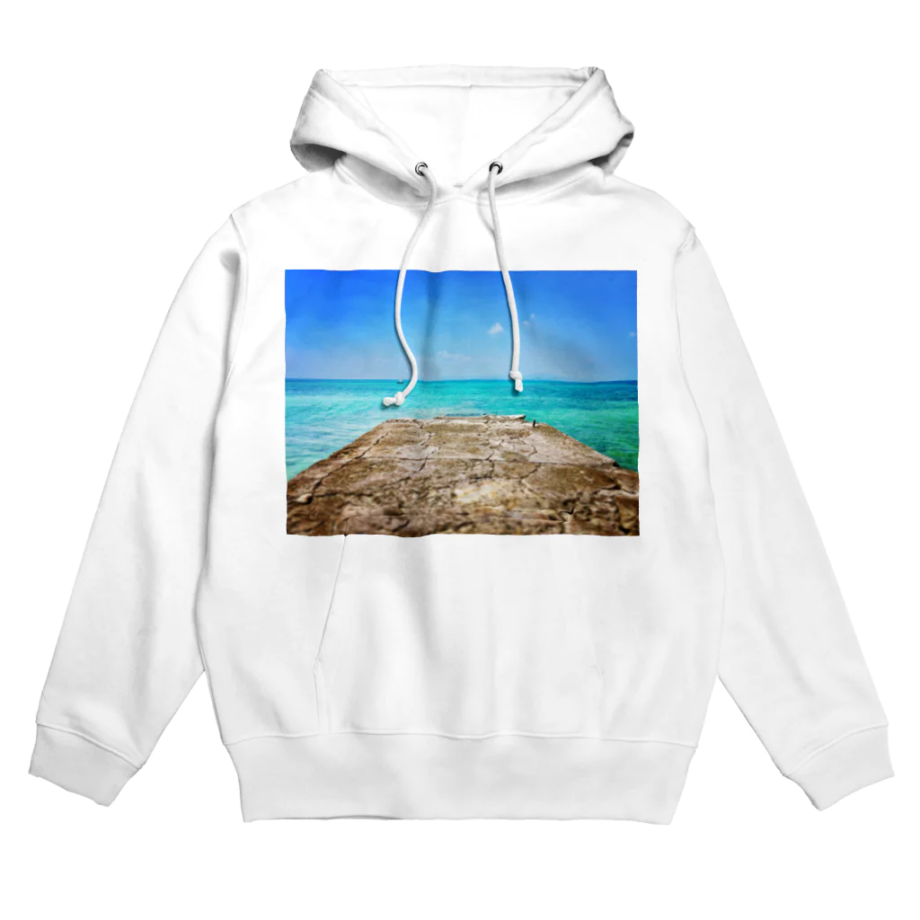 mizuphoto galleryの西桟橋とサバニ船 Hoodie