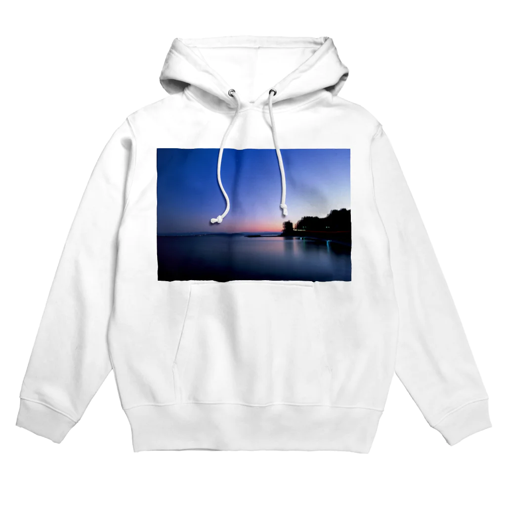 Issei Mの夕陽が沈んだ海岸線 Hoodie