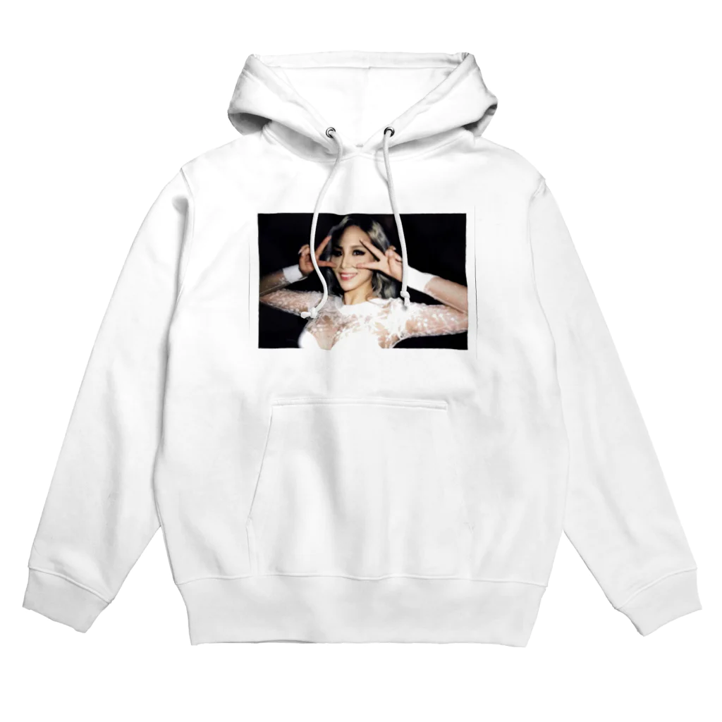 sellla_11のマイクイーンチェリン Hoodie