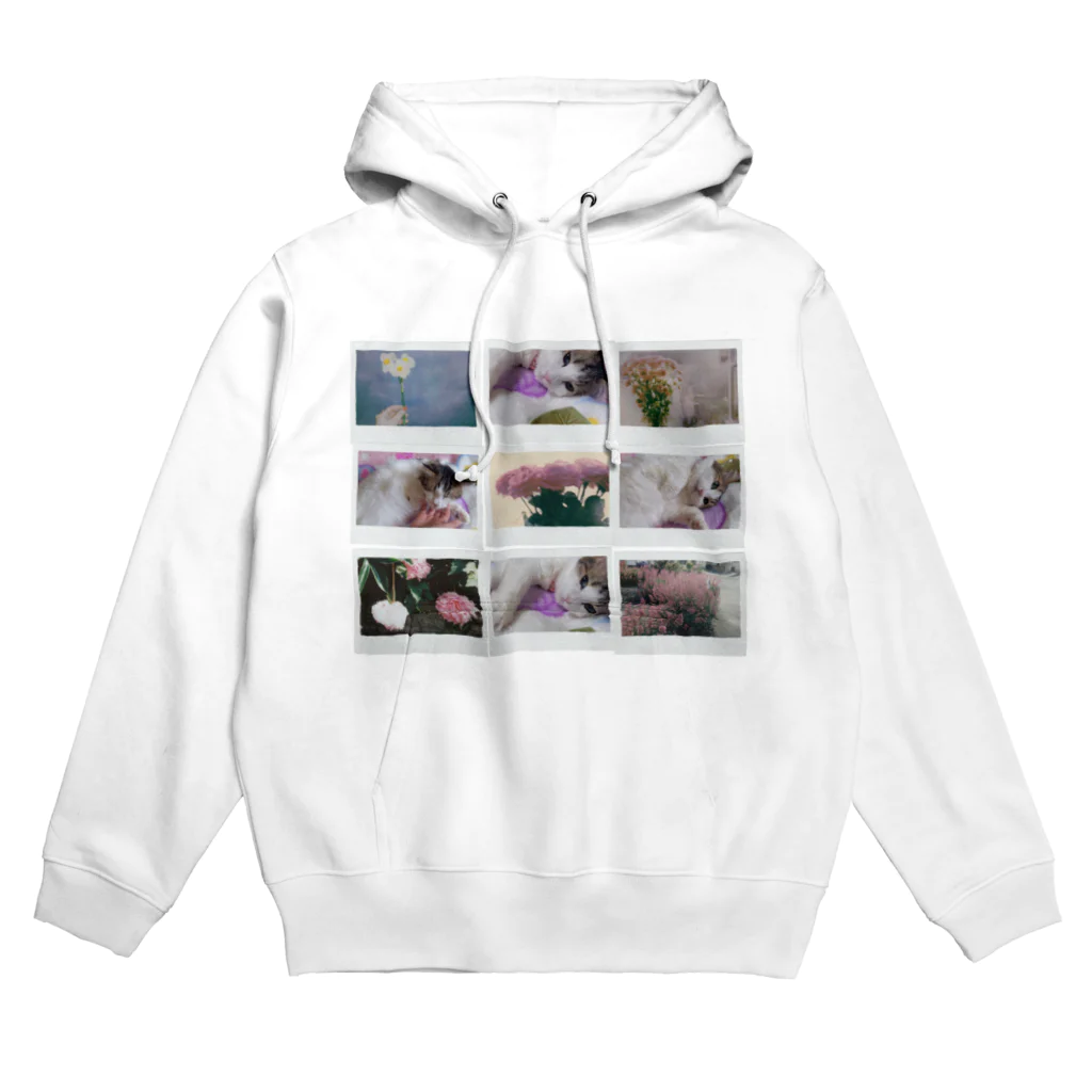 𝙈𝙊𝙈𝙊'𝙨 𝙎𝙝𝙤𝙥のMOMOと春のコラージュ Hoodie