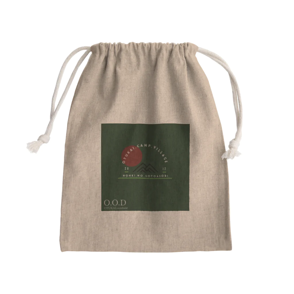 OTUKAI_OUTDOORのOTUKAI.camp.villageロゴ Mini Drawstring Bag