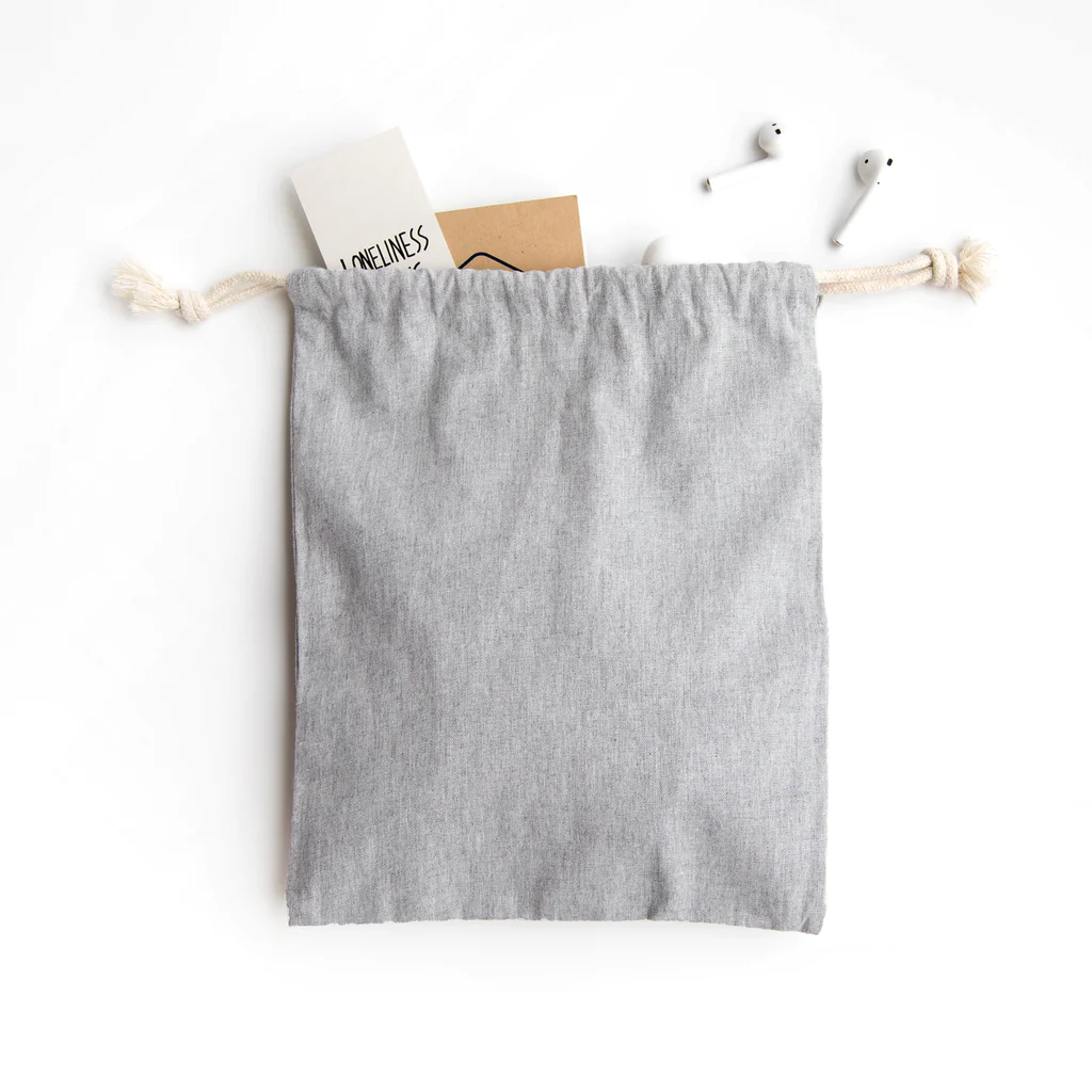 めんこラボ。のひよこぬこ Mini Drawstring Bag :usage examples