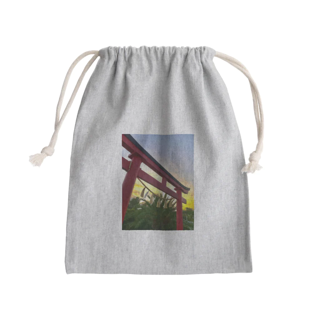 kayuuの夕陽に映える紅色の鳥居 Mini Drawstring Bag