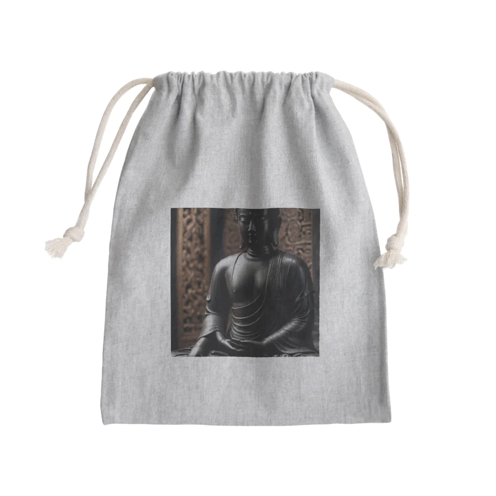 Take-chamaの深みのある漆黒の色合いが美しく輝く厳かな仏像。 Mini Drawstring Bag