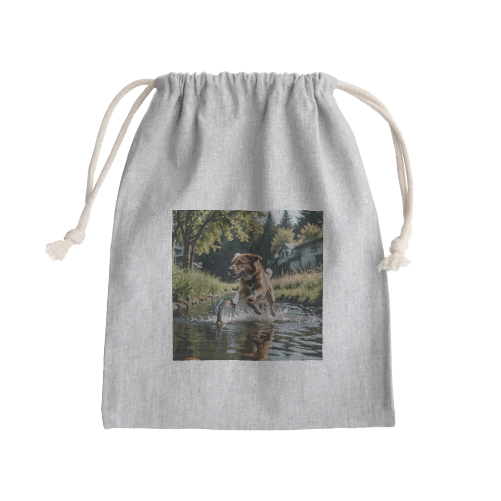 kokin0の水辺を走る犬 dog runnning on the water Mini Drawstring Bag