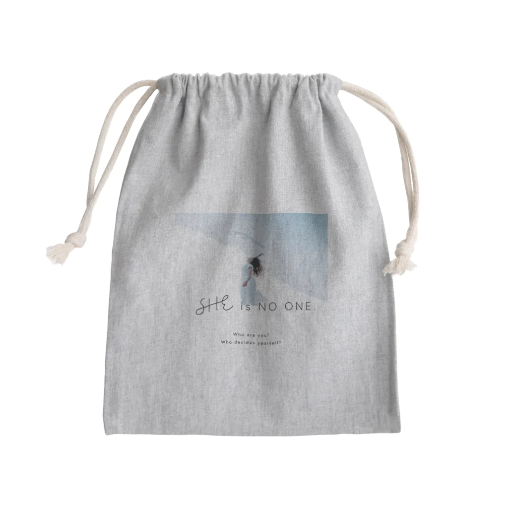 SHEGOODSの②キービジュアル_巾着 Mini Drawstring Bag