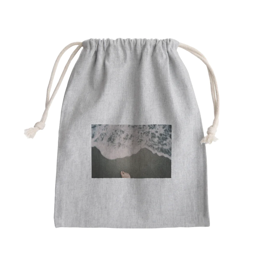 クニの渚に忘れた巾着 Mini Drawstring Bag