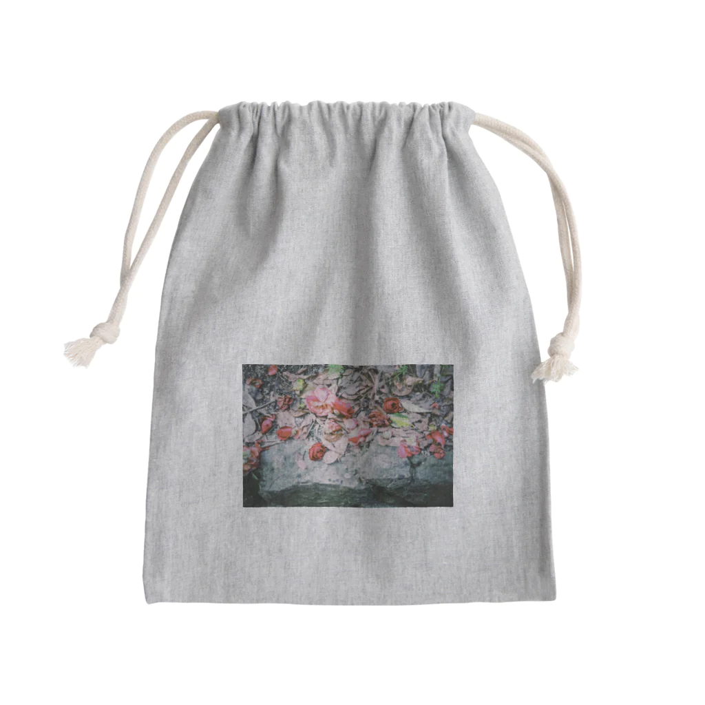 わにのふくのツバキ Mini Drawstring Bag