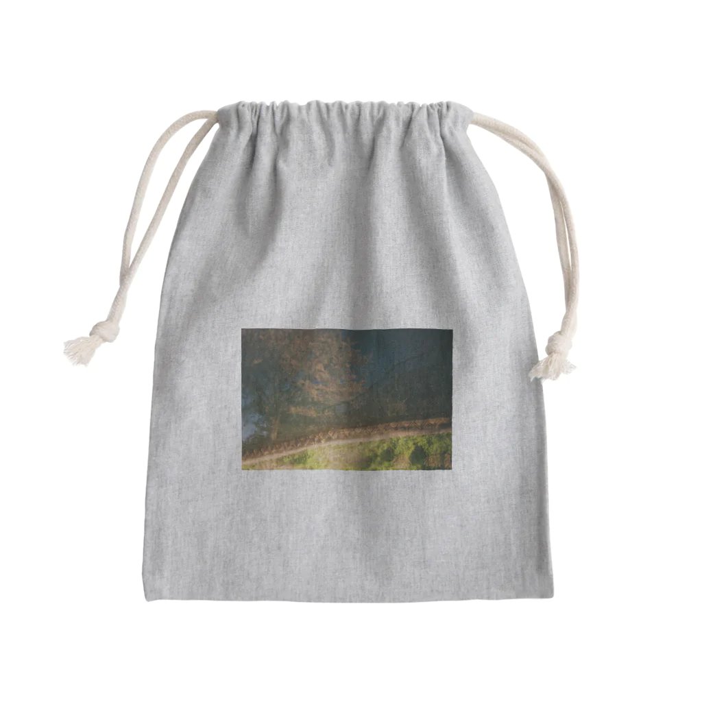 maloto_onlineの水面に映った桜 Mini Drawstring Bag