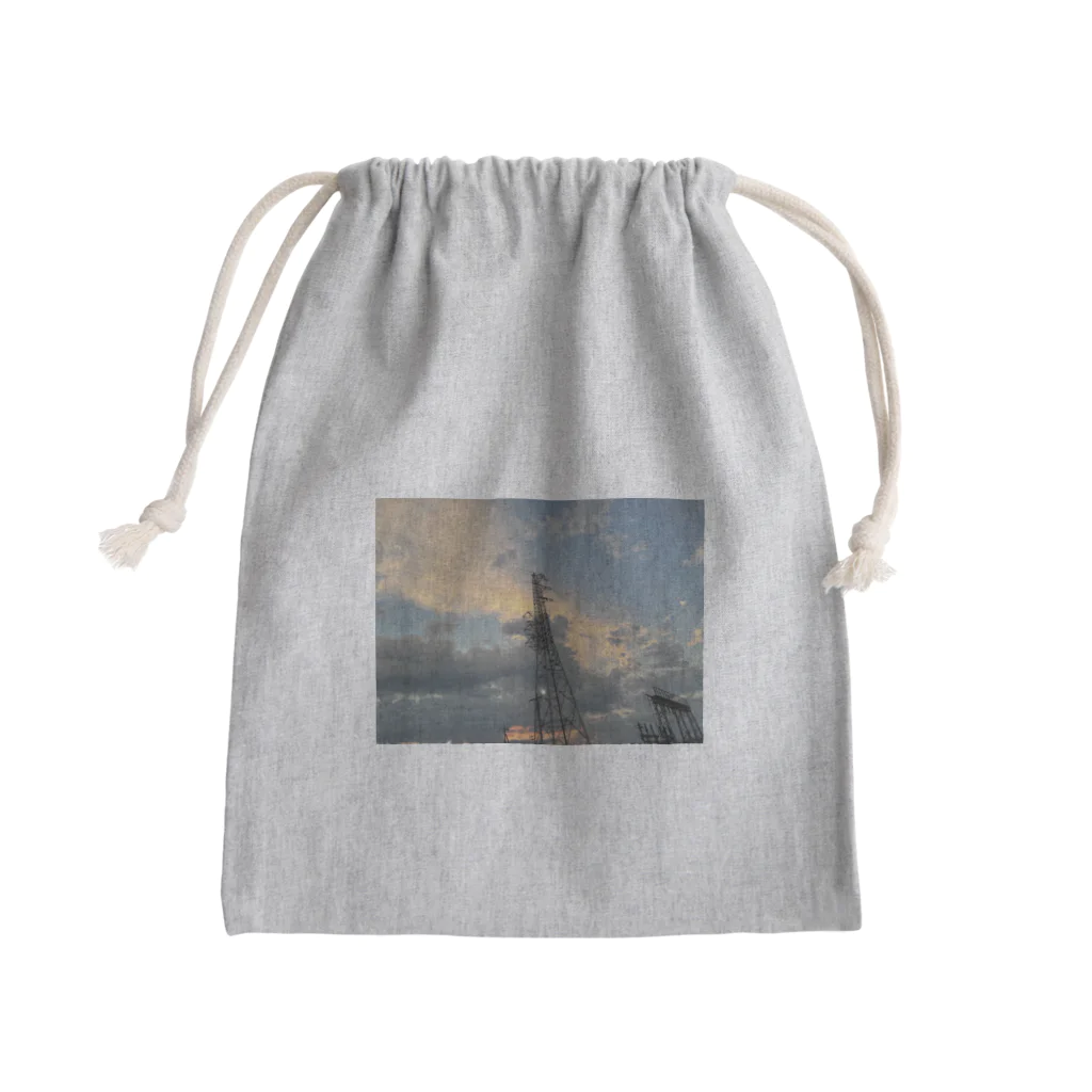 Aki’s design shopの(セール中)Sunset over the tower Mini Drawstring Bag