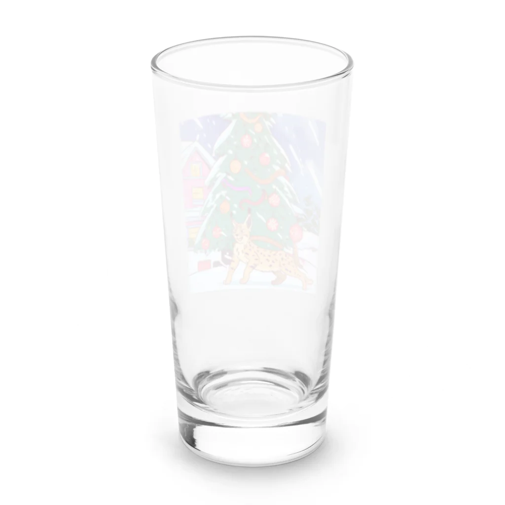 urako77のクリスマスツリーの前で楽しむオオヤマネコ Long Sized Water Glass :back