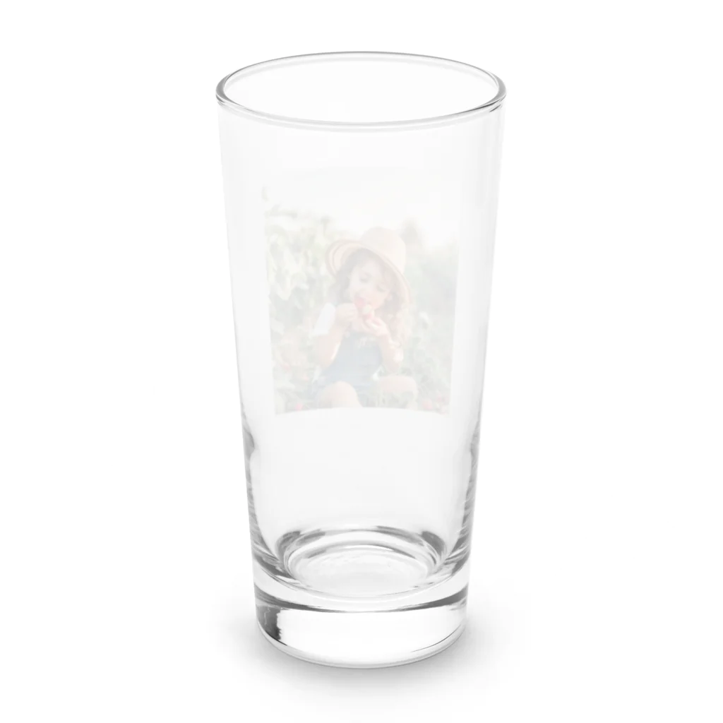 AQUAMETAVERSEの苺狩りで口にほうばんでいる女の子　ラフルール　1859 Long Sized Water Glass :back