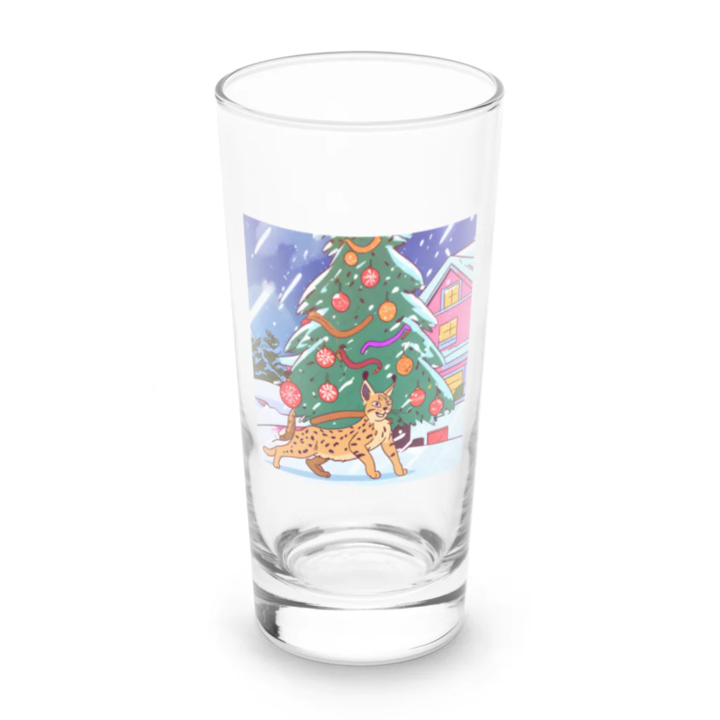 urako77のクリスマスツリーの前で楽しむオオヤマネコ Long Sized Water Glass :front