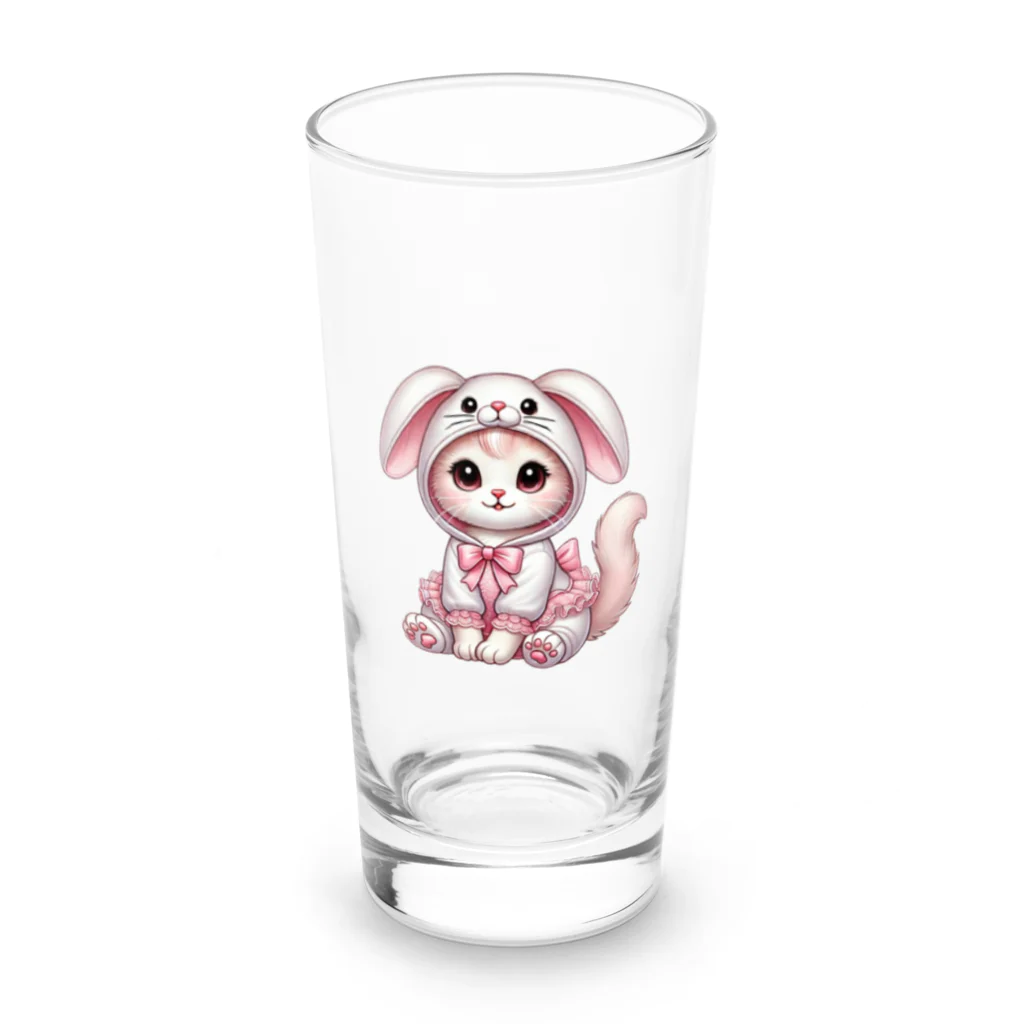 Snow-peaceのふわふわバニーコスチュームのかわいい子猫 Long Sized Water Glass :front