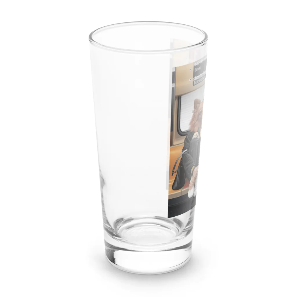 Mottan‘s Art Goods Shopの地下鉄の乗る　犬のカップル Long Sized Water Glass :left