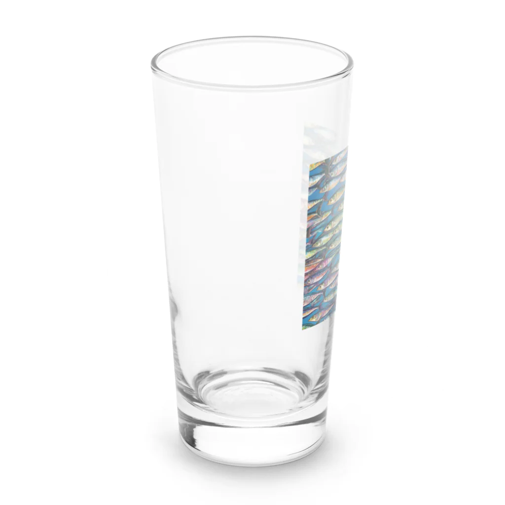 たまねぎの泳ぐ鯖の大群が一斉に姿を現しています。 Long Sized Water Glass :left