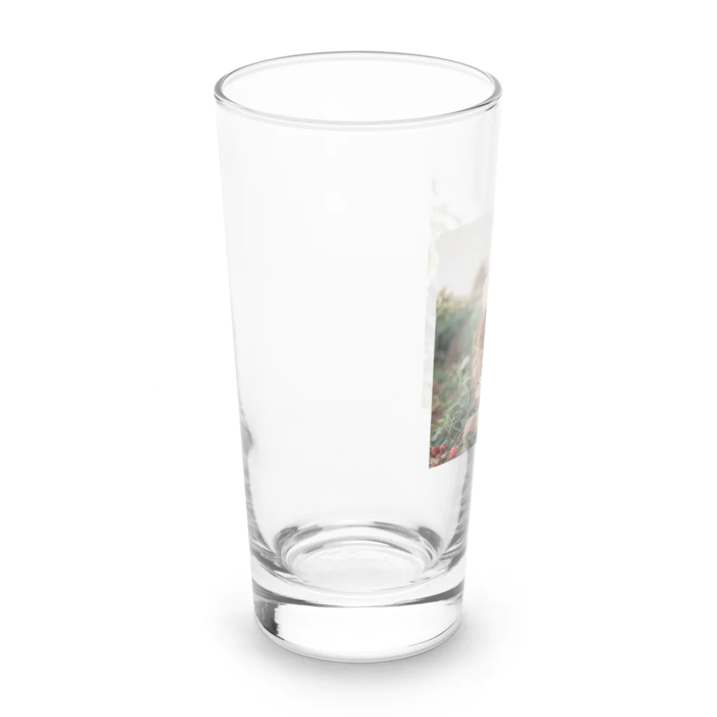 AQUAMETAVERSEの苺狩りで口にほうばんでいる女の子　ラフルール　1859 Long Sized Water Glass :left